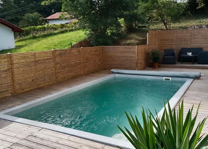 Piscine * Urt